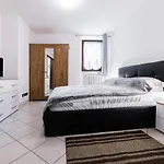 Centre - Croce Di Citta 88 Daire *